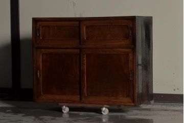 アンティーク家具　前面ケヤキ　杢目が目を引く和風キャビネット(戸棚、水屋箪笥)(R-036341)